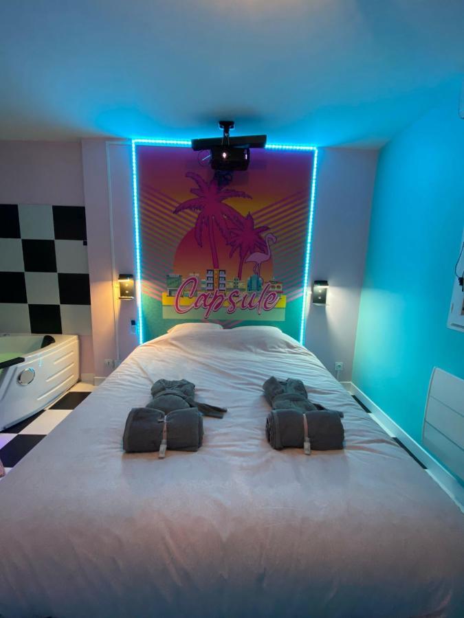 Capsule Miami Vice - Jacuzzi - Billard - Ecran Cinema & Netflix - Ping-Pong - Nintendo & Jeux- ليفين المظهر الخارجي الصورة