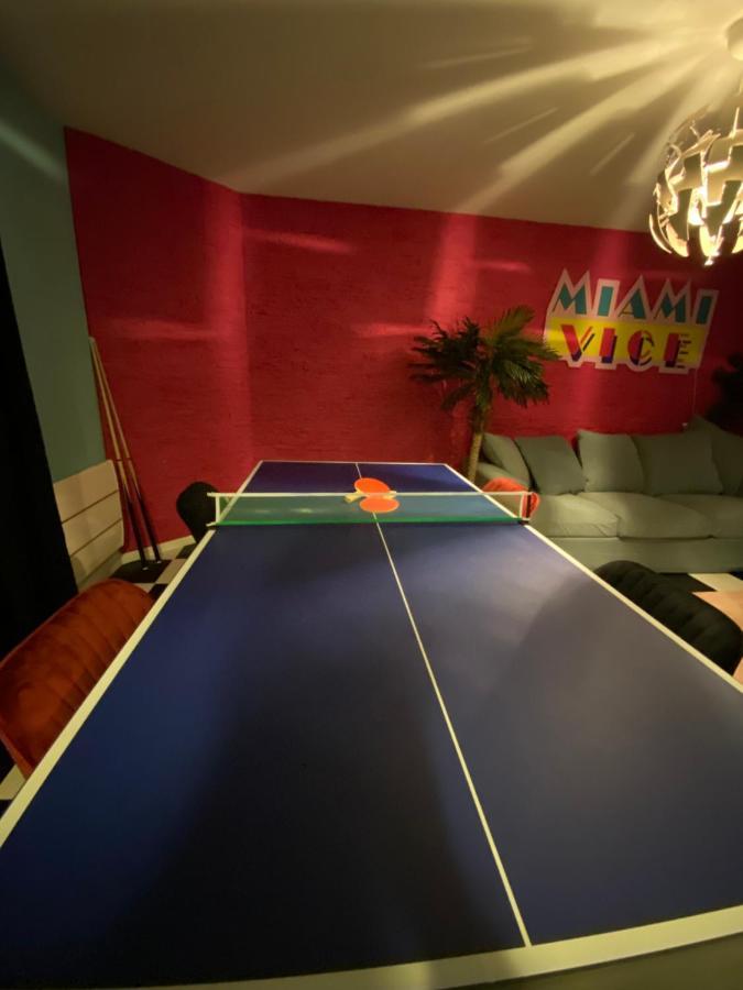 Capsule Miami Vice - Jacuzzi - Billard - Ecran Cinema & Netflix - Ping-Pong - Nintendo & Jeux- ليفين المظهر الخارجي الصورة